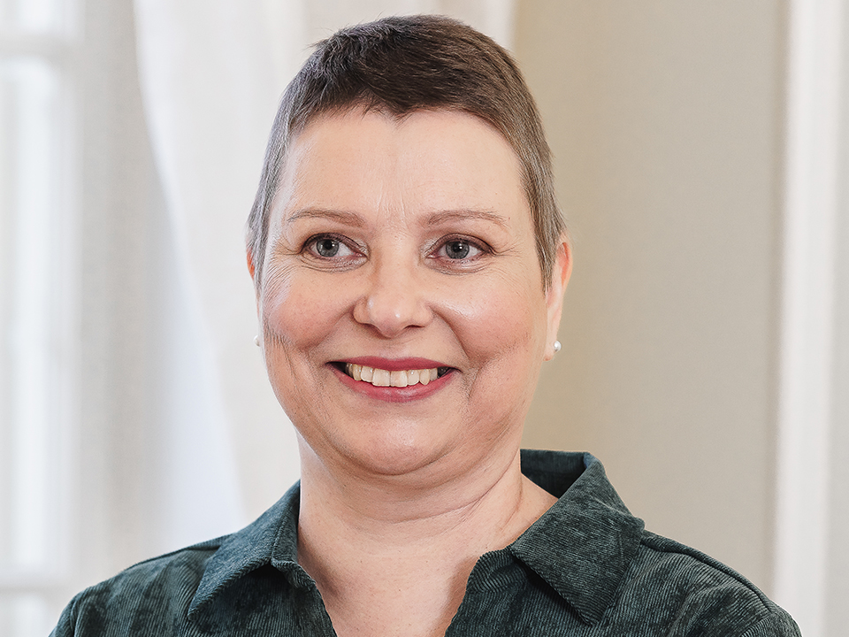 Näin teet aikuisen meikin